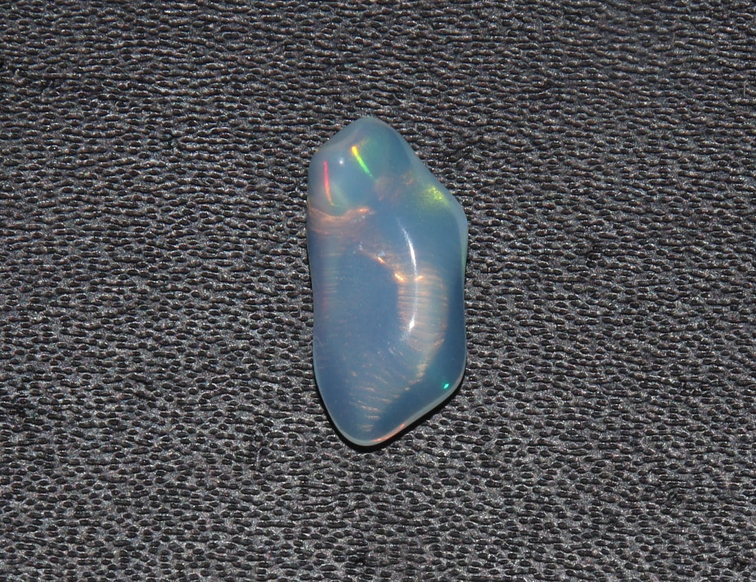 Beautiful 1.36 Cts Natural Ethiopian Opal (1 of 4)