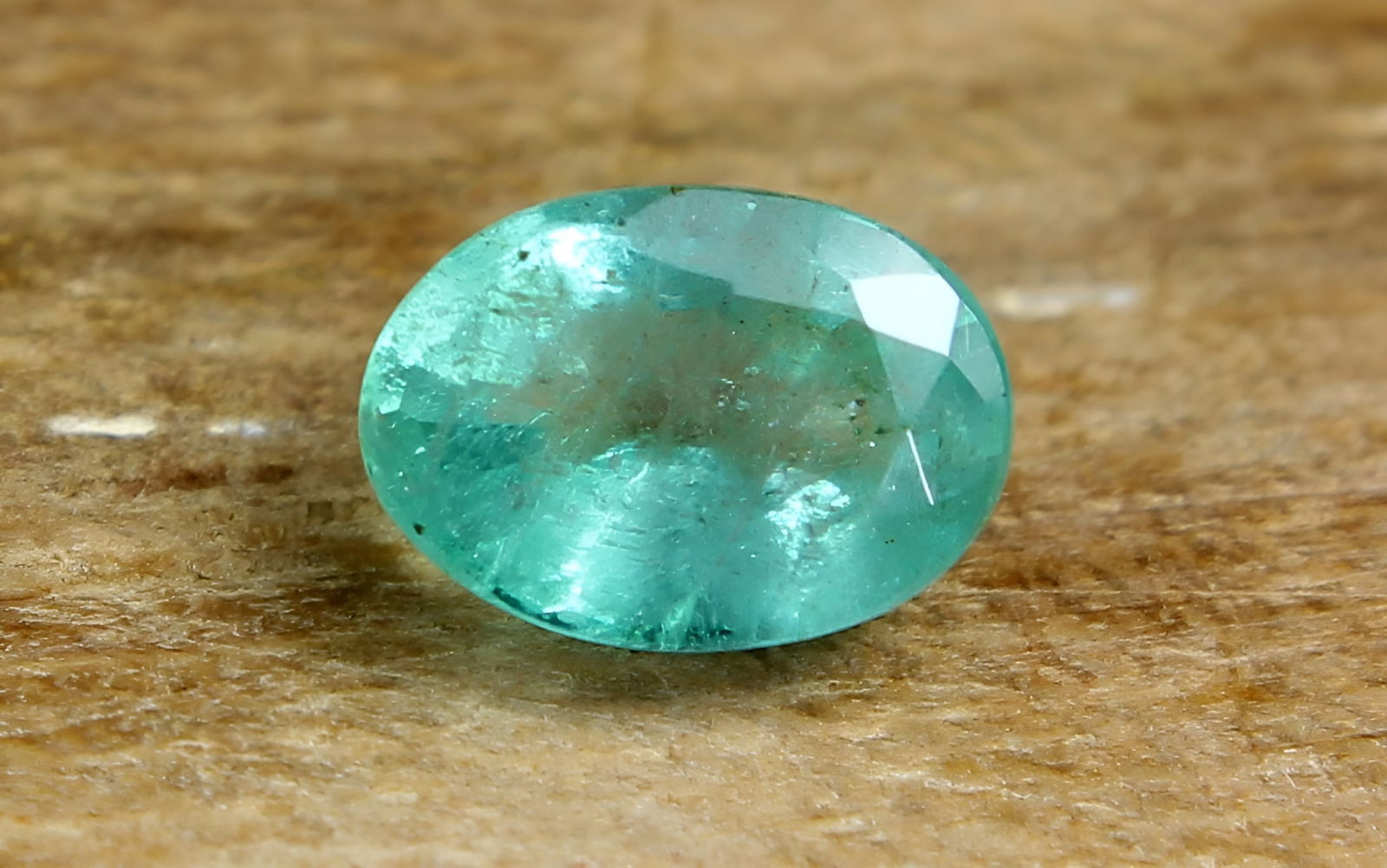 Marvellous " Natural Zambia Emerald " 0.48 Cts Natural Zambia Emerald: Gemstone : Natural Emerald Origin : Zambia Weight : 0.48 carat total Dimensions : 6x4 mm , Shape : Oval Cut Color : Green Transparency : Transparent Clarity Some Natural Inclusions are Visible Treatme