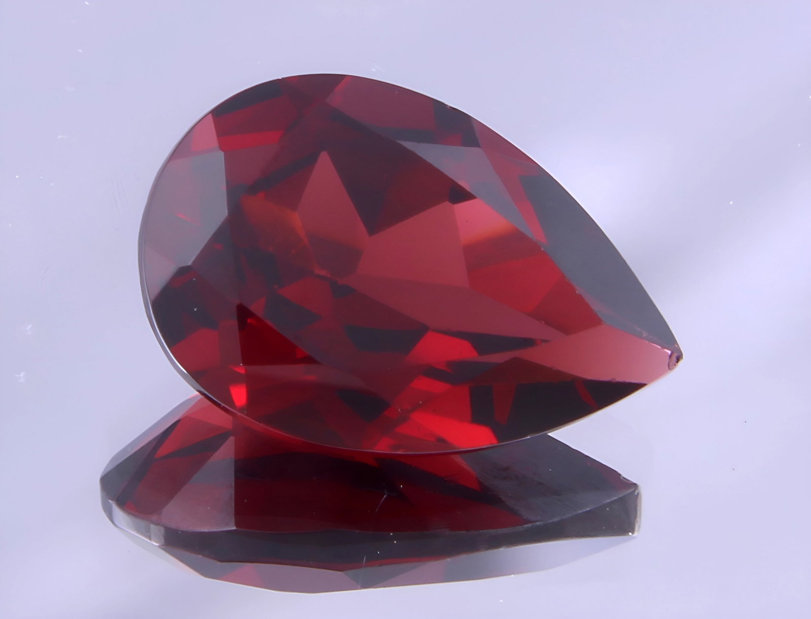 Lovely " 1.58 Cts Natural Pyrope Almandine Garnet: Gemstone : Natural Almandine Garnet Shape and cut : Pear Cut Origin : Africa Weight : 1.58 caratsMeasurements : 9x6 mm Color : Red Transparency: Transparent Treatment : No Treatment Clarity : VVS Ship