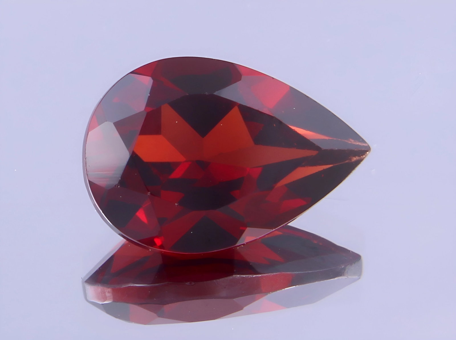 Lovely " 1.56 Cts Natural Pyrope Almandine Garnet: Gemstone : Natural Almandine Garnet Shape and cut : Pear Cut Origin : Africa Weight : 1.56 caratsMeasurements : 9x6 mm Color : Red Transparency: Transparent Treatment : No Treatment Clarity : VVS Ship