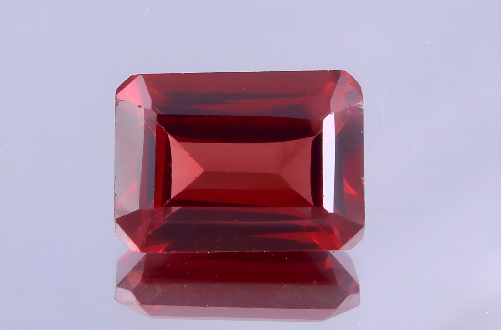 Lovely " 1.32 Cts Natural Pyrope Almandine Garnet: Gemstone : Natural Almandine Garnet Shape and cut : Rectengular Cushion Cut Origin : Africa Weight : 1.32 caratsMeasurements : 7x5 mm Color : Red Transparency: Transparent Treatment : No Treatment Cla