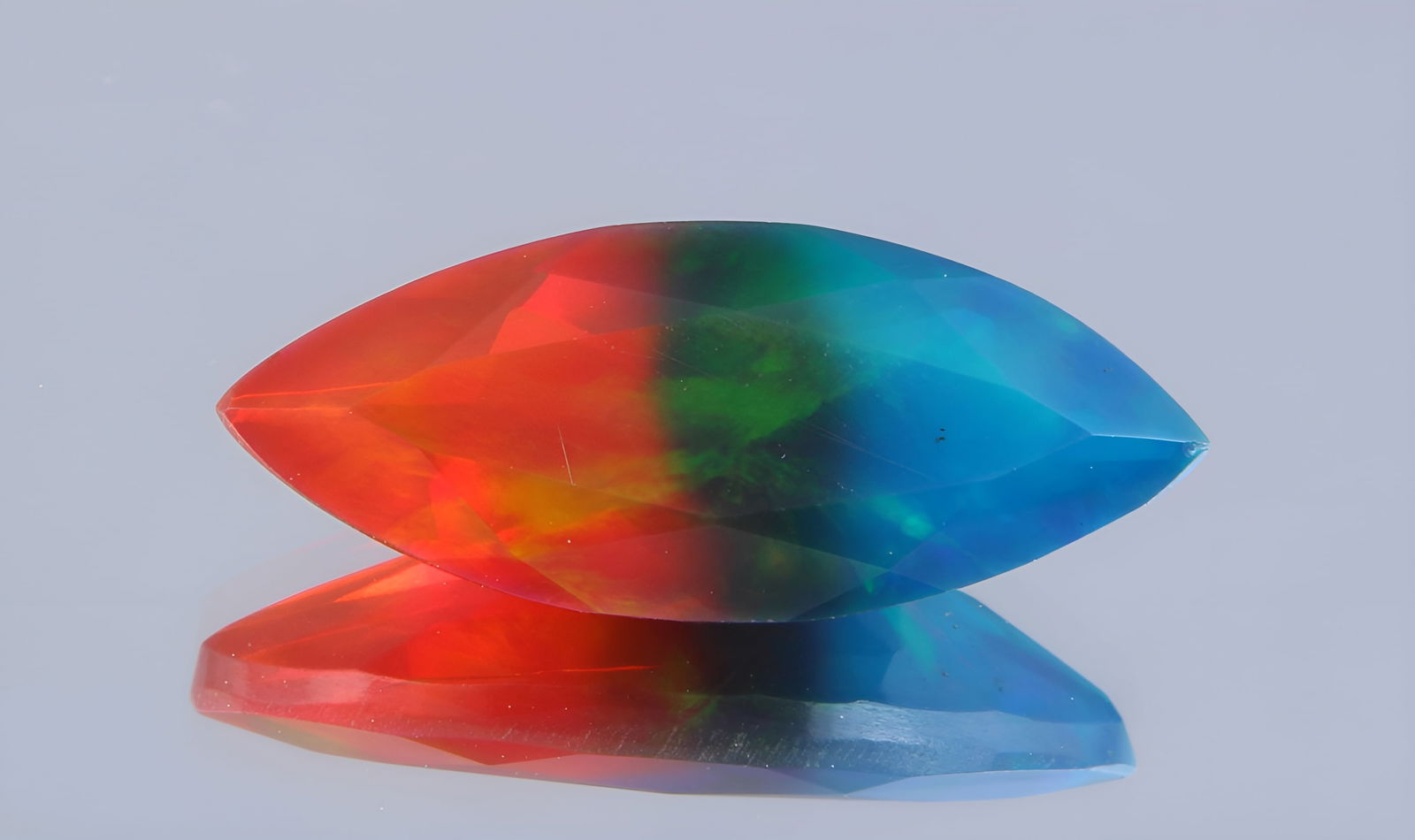 Gorgeous 1.81 Cts Natural Bi-Colour Ethiopan Opal (1 of 9)