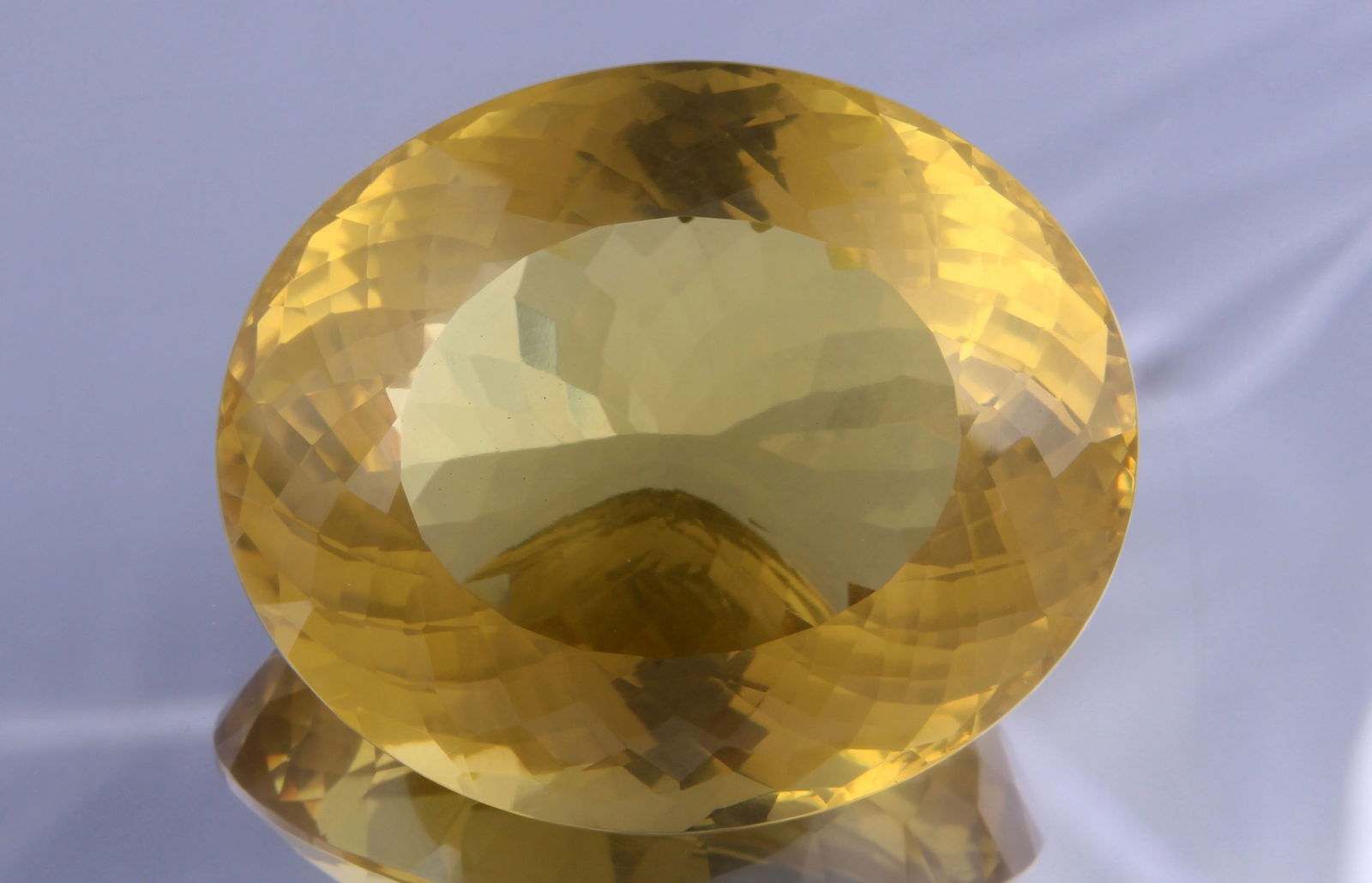 Gorgeous 154.31 Cts Natural Lemon Quartz (1 of 5)