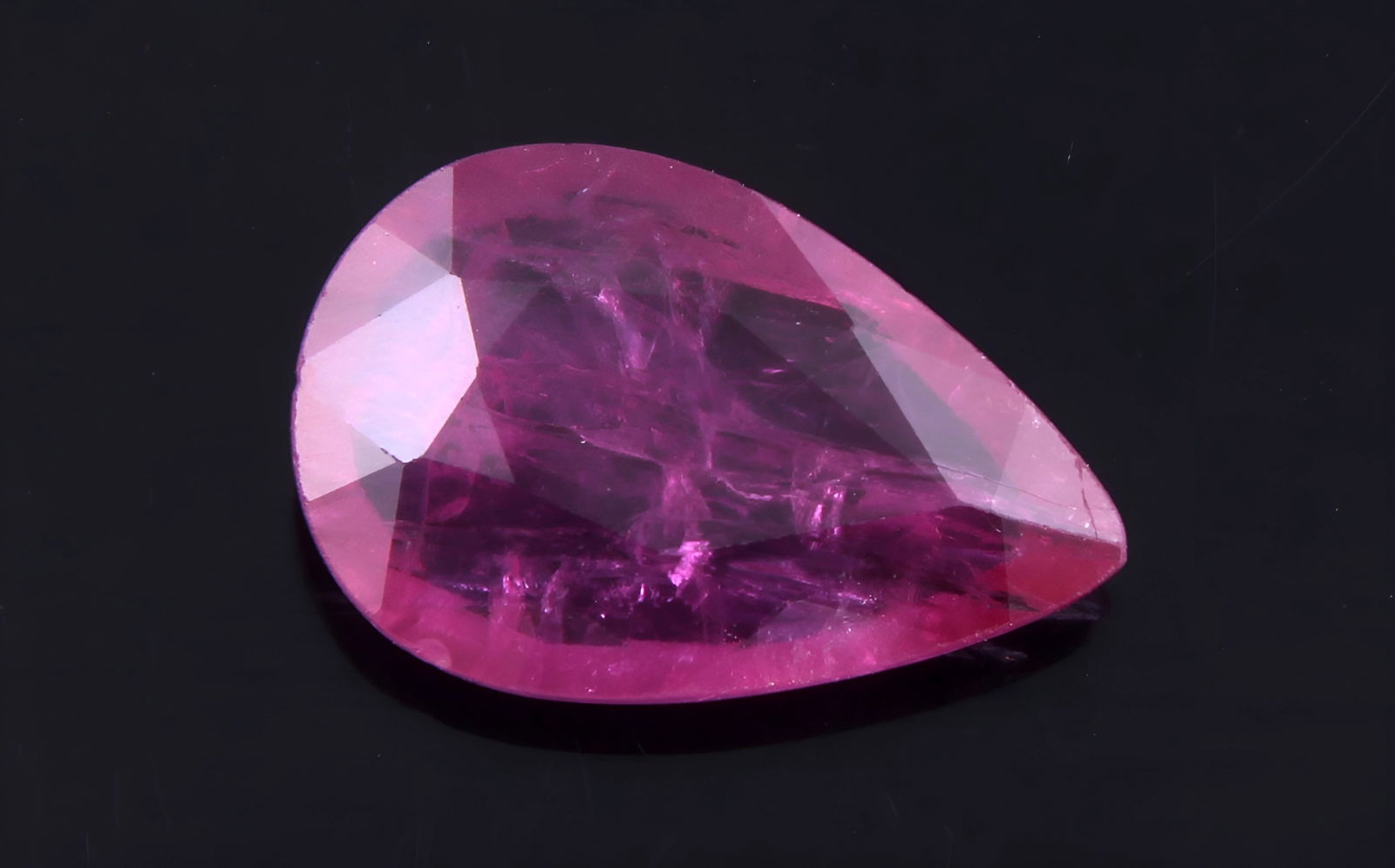 Magnificent " Natural Ruby " 2.52 Cts Pear Cut (1 of 5)