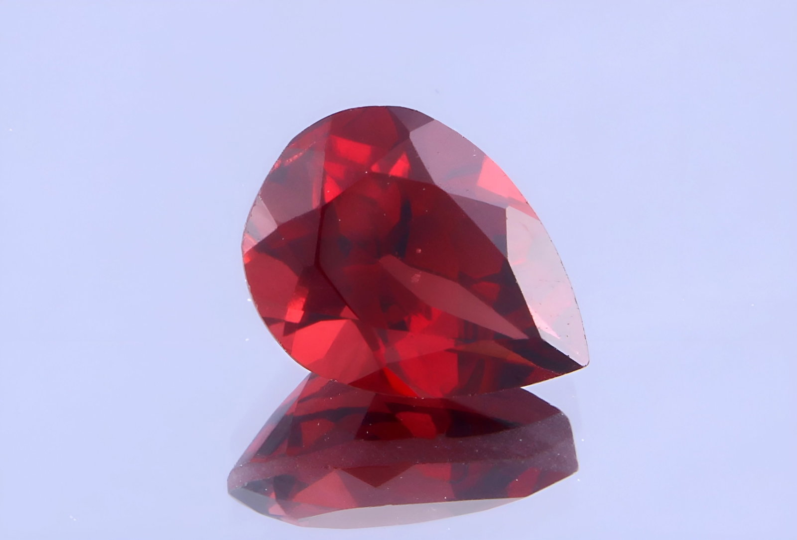 Lovely " 1.46 Cts Natural Red Garnet: Gemstone : Natural Almandine Garnet Shape and cut : Pear Cut Origin : Africa Weight : 1.46 carats Measurements : 8x6 mm Color : Red Transparency: Transparent Treatment : No Treatment Clarity : VVS Shi