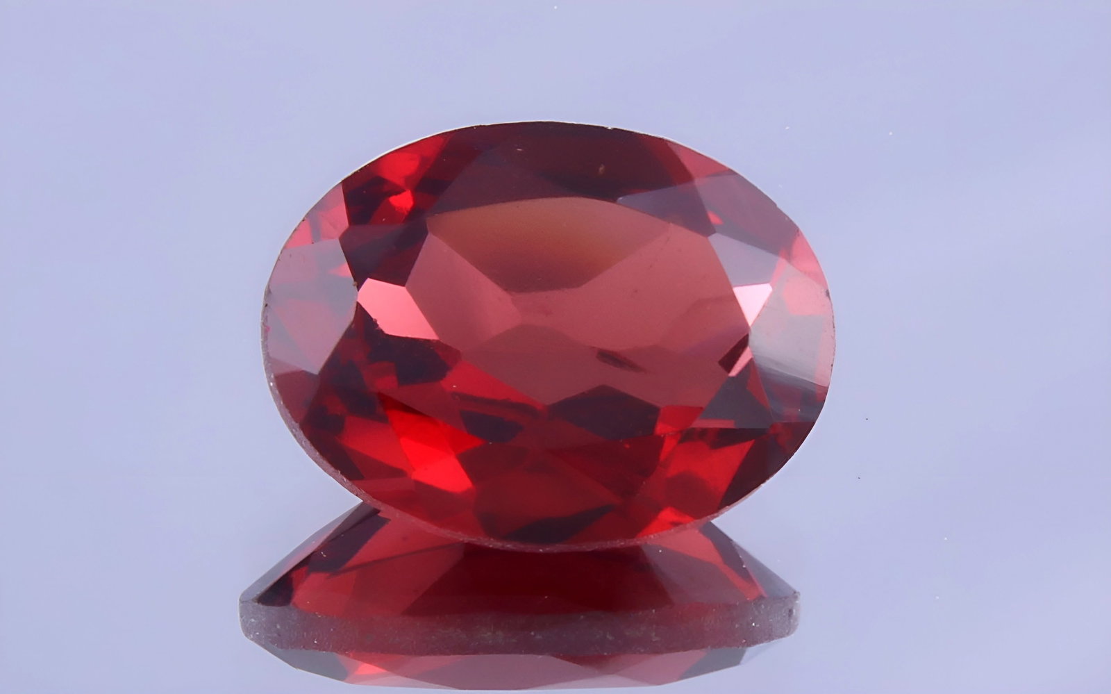 Lovely " 1.40 Cts Natural Red Garnet: Gemstone : Natural Almandine Garnet Shape and cut : Oval Cut Origin : Africa Weight : 1.40 carats Measurements : 8x6 mm Color : Red Transparency: Transparent Treatment : No Treatment Clarity : VVS Shi