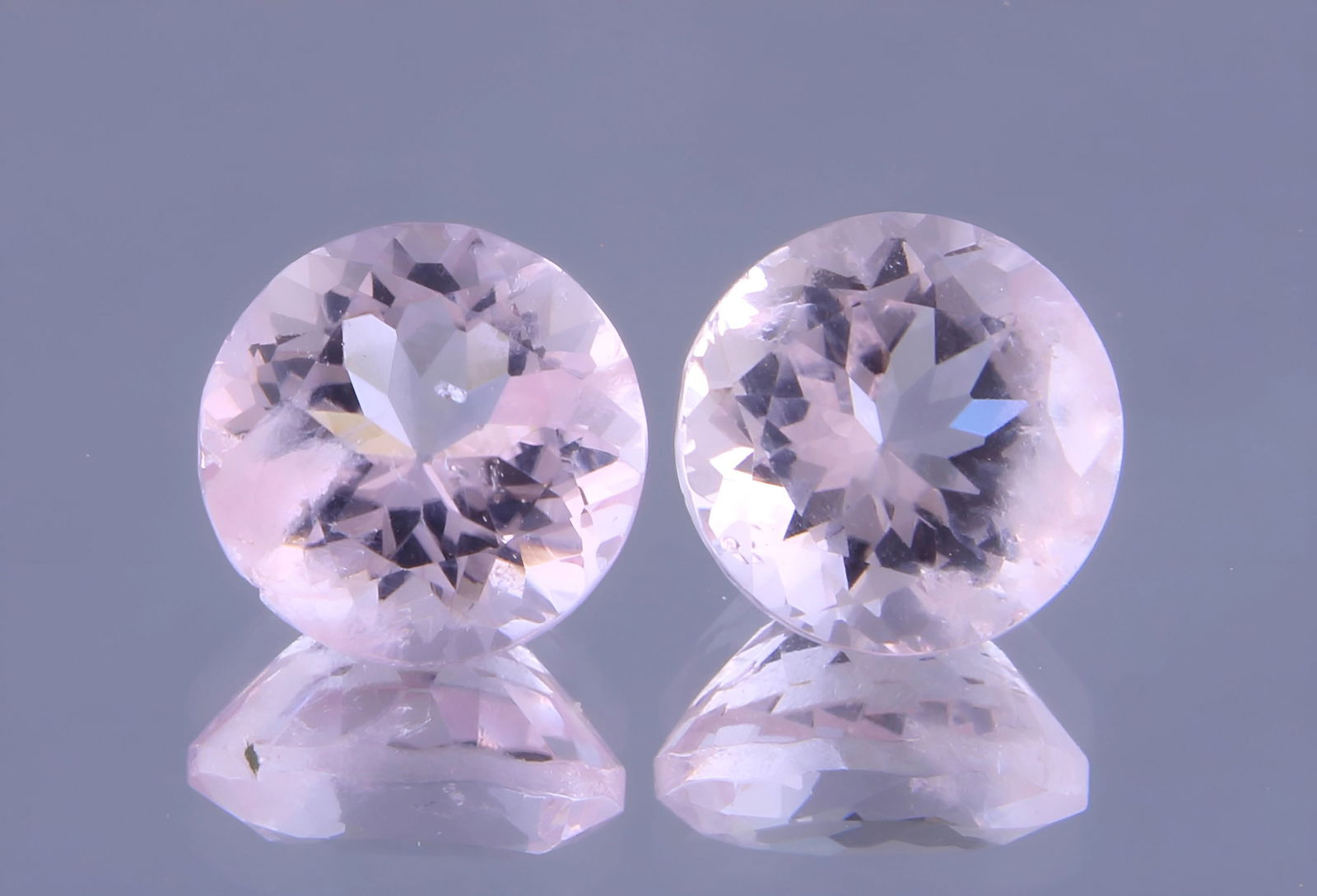 Wonderful 1.75 cts Natural Morganite Pair (1 of 4)