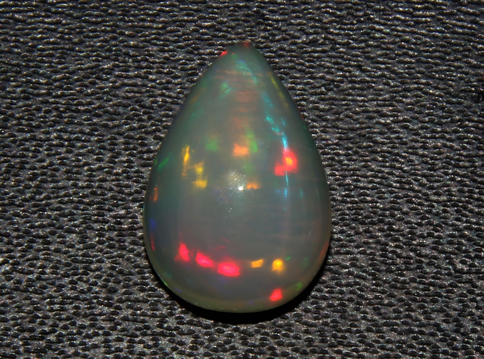 Gorgeous 2.38 Cts Natural Ethiopian Opal (1 of 4)
