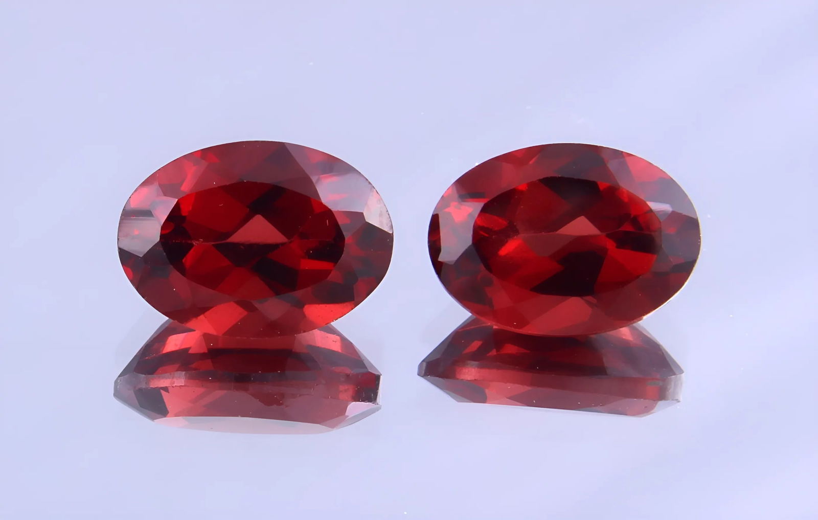 Stunning 2.09 Cts Natural Red Garnet Pair (1 of 5)