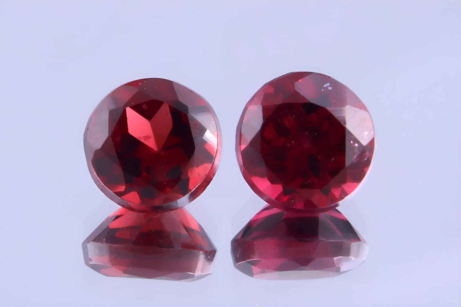 Stunning 1.51 Cts Natural Red Garnet Pair: Gemstone : Natural Almandine Garnet Shape and cut : Round Cut Origin : Brazil Weight : 1.51 carats Measurements : 5x5 mm Color : Red Number of Stone : 2 Transparency: Transparent Treatment : No Treatm