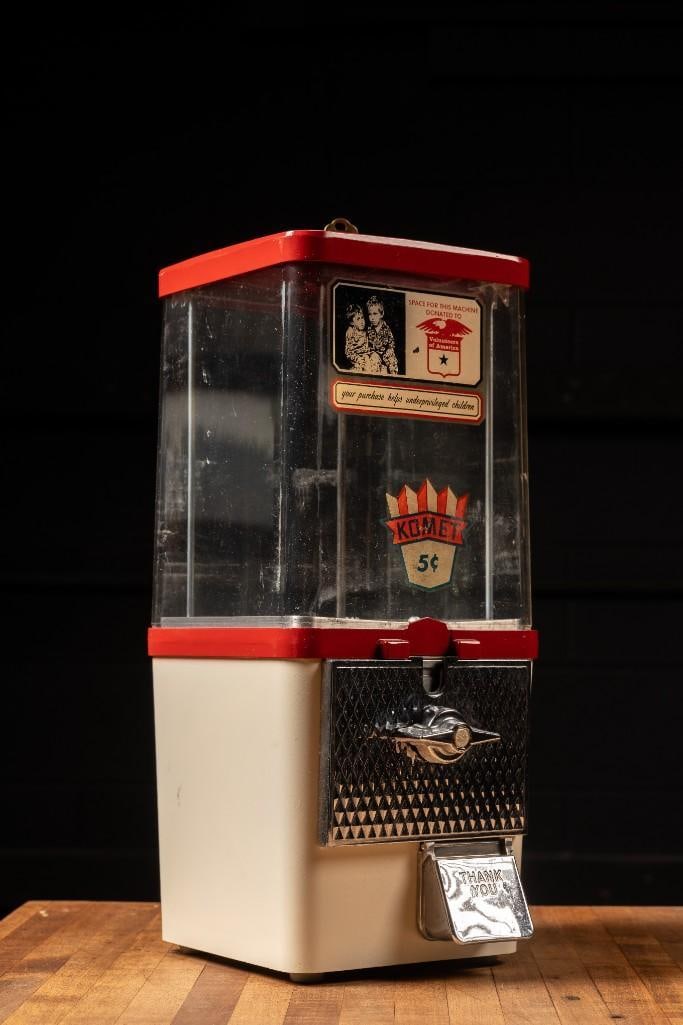 Vintage Komet Gumball Machine (1 of 3)