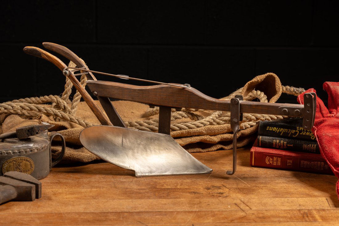 Early American Manual Plow Salesman Sample (1 of 8)