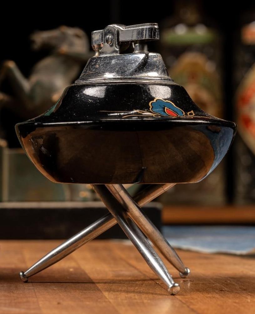 Vintage Hand Painted Table Lighter (1 of 4)