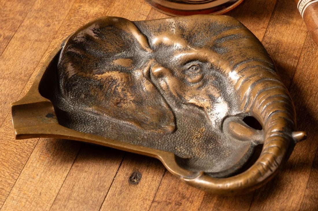 Vintage Brass Elephant Ashtray (1 of 4)