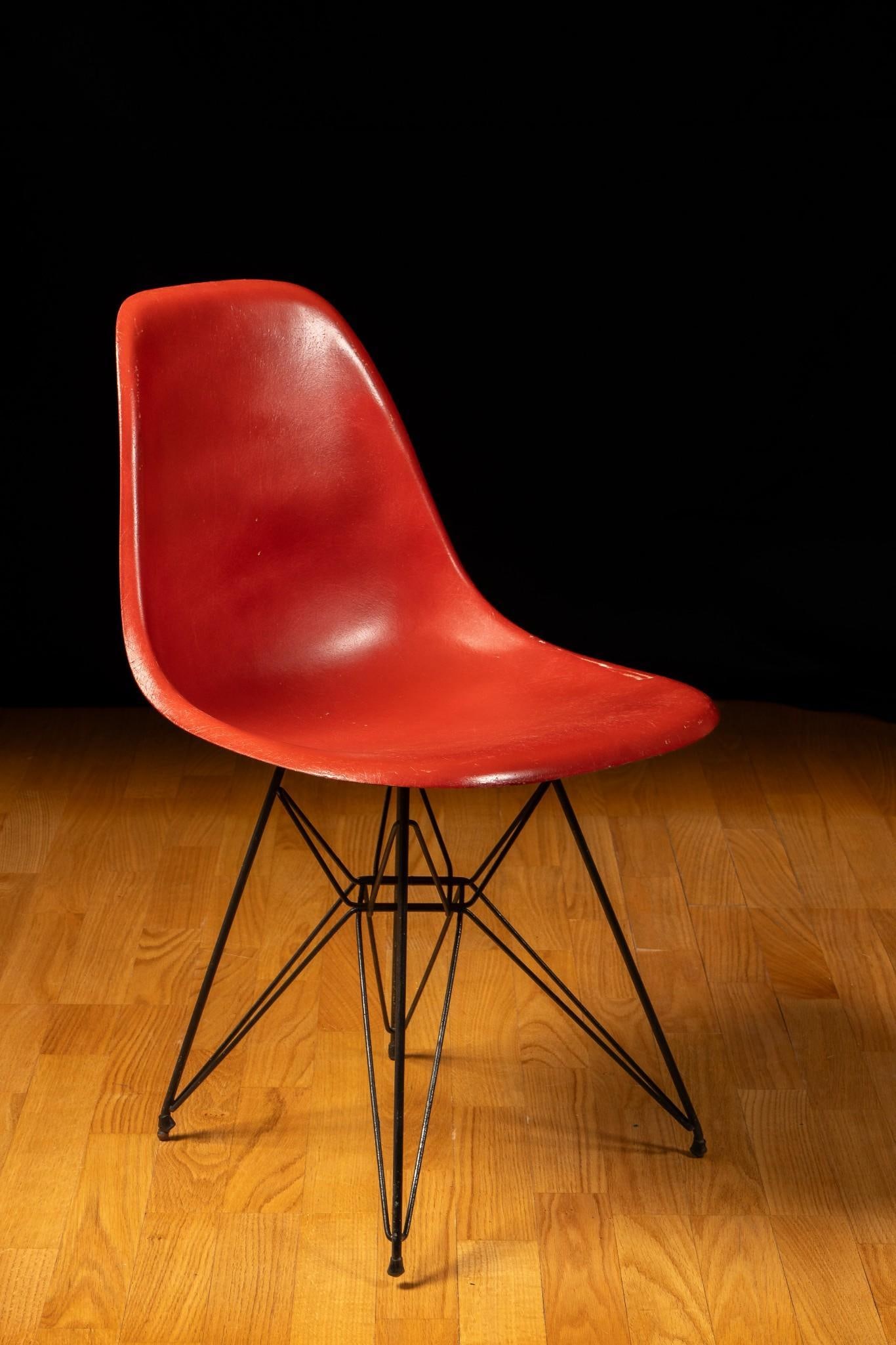Vintage Herman-Miller Eames Chair in Red 4 (1 of 6)