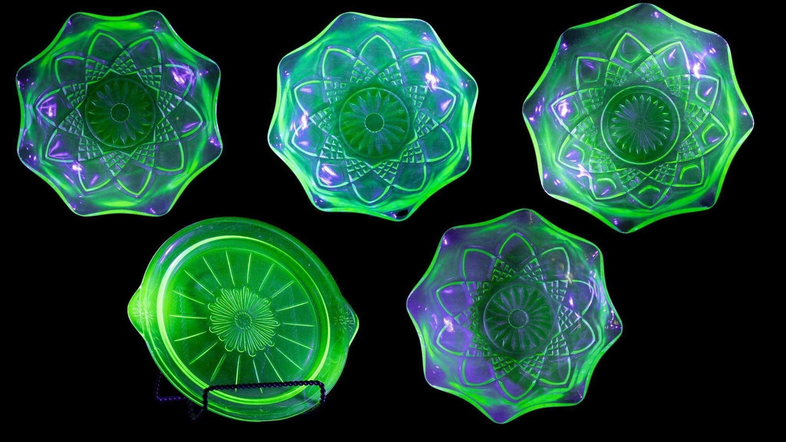 5-Piece Lot of Vintage Uranium Glass Dishes (1 of 20)