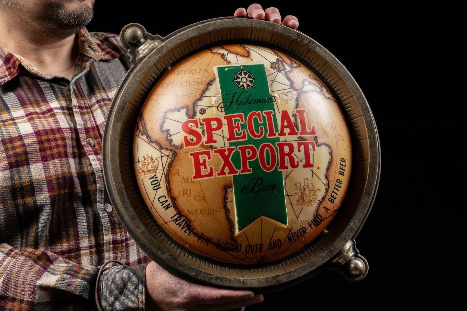 Heilemans Special Lighted Half Globe Beer Sign (1 of 4)