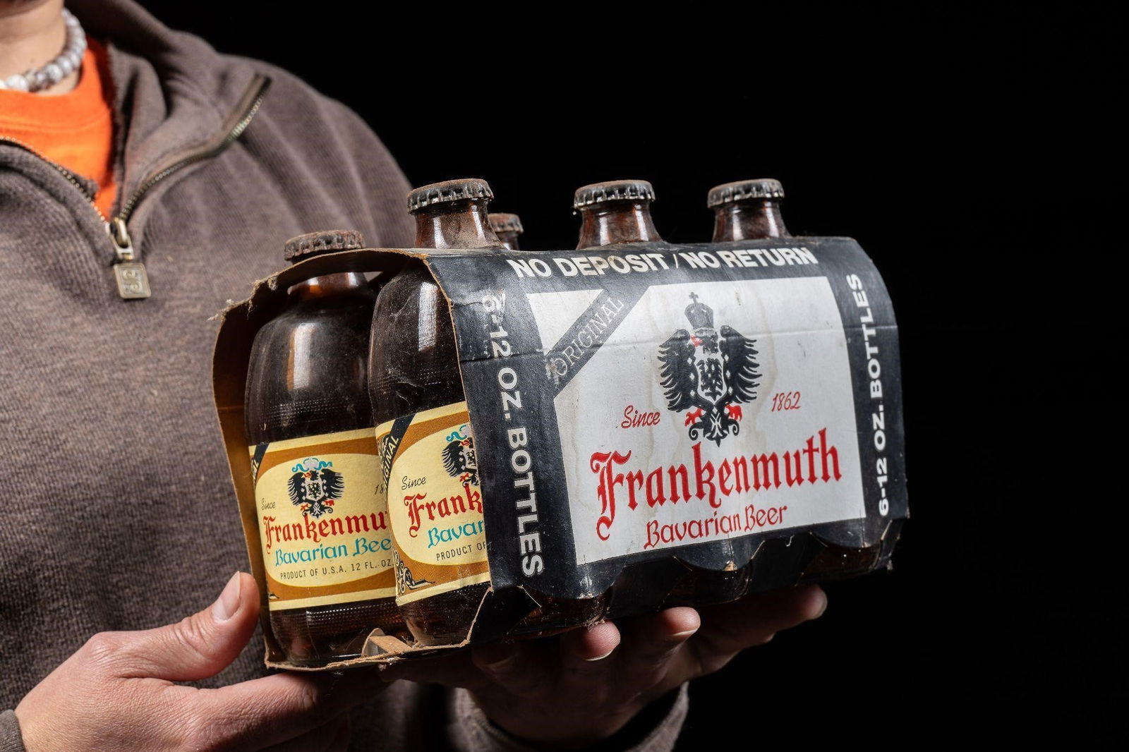 Complete Frankenmuth Bavarian Beer Six Pack: NOTE: For an accurate in-house shipping quote on this lot, please reach out to us at rockauctiongallery@gmail.com. Item SKU: C-12369 Set of six vintage beer bottles in-case. Bottles are empty. The bot