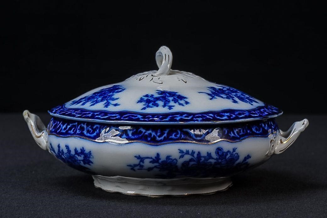 Stanley Flow Blue Round Covered Vegetable Dish (1 of 8)