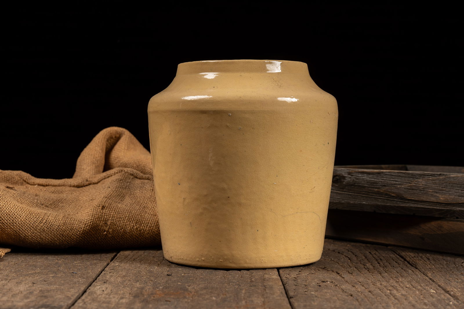 Red Wing Saffron Stoneware Crock: **NOTE: Any shipping quotes provided on this screen are provided by Live Auctioneers. For an in-house shipping quote on this lot, please reach out to us at rockauctiongallery@gmail.com.** 