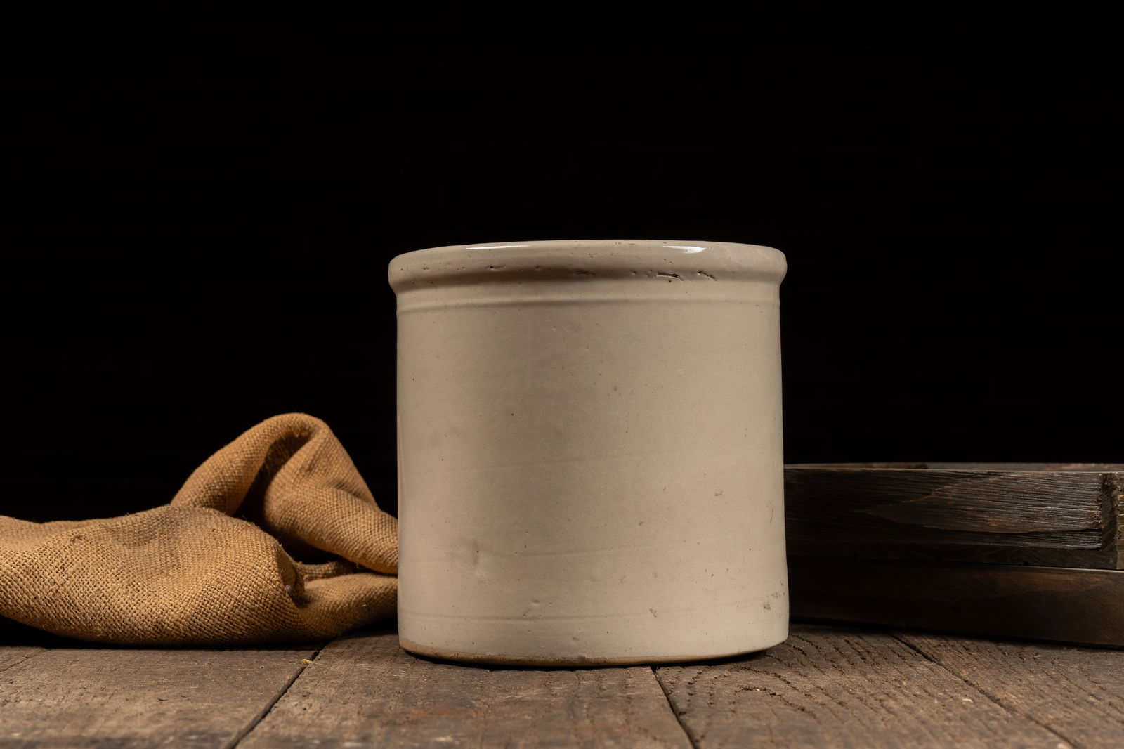 Small Unmarked Stoneware Crock: **NOTE: Any shipping quotes provided on this screen are provided by Live Auctioneers. For an in-house shipping quote on this lot, please reach out to us at rockauctiongallery@gmail.com.** 
