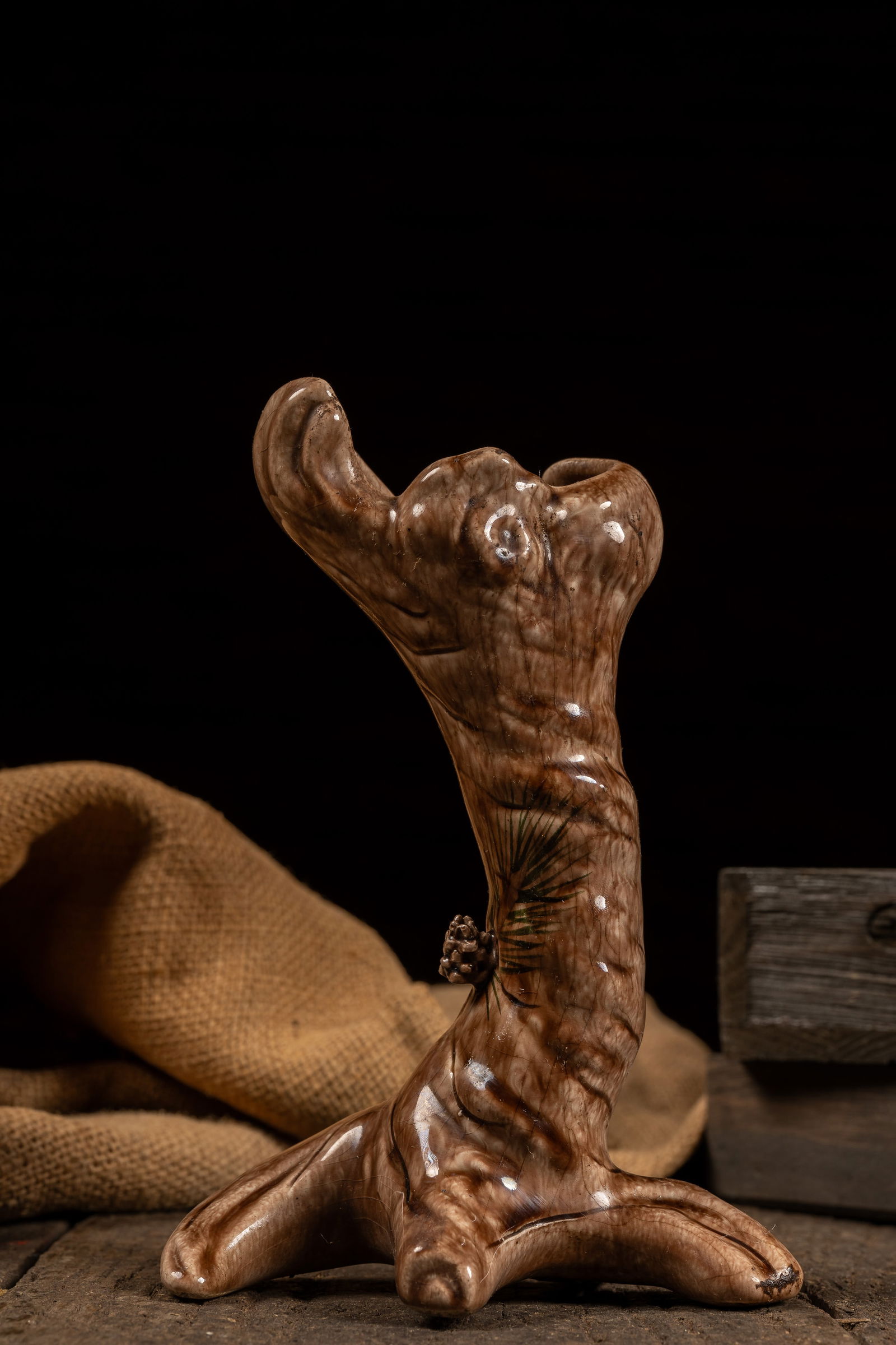 South Dakota Art Pottery â€?Gladysâ€? Wax Pottery Vase (1 of 5)