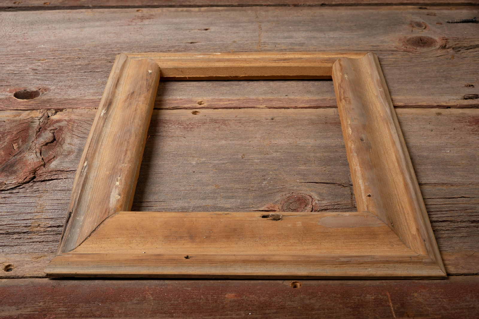 5 Assorted Wood & Gilt Picture Frames - 5