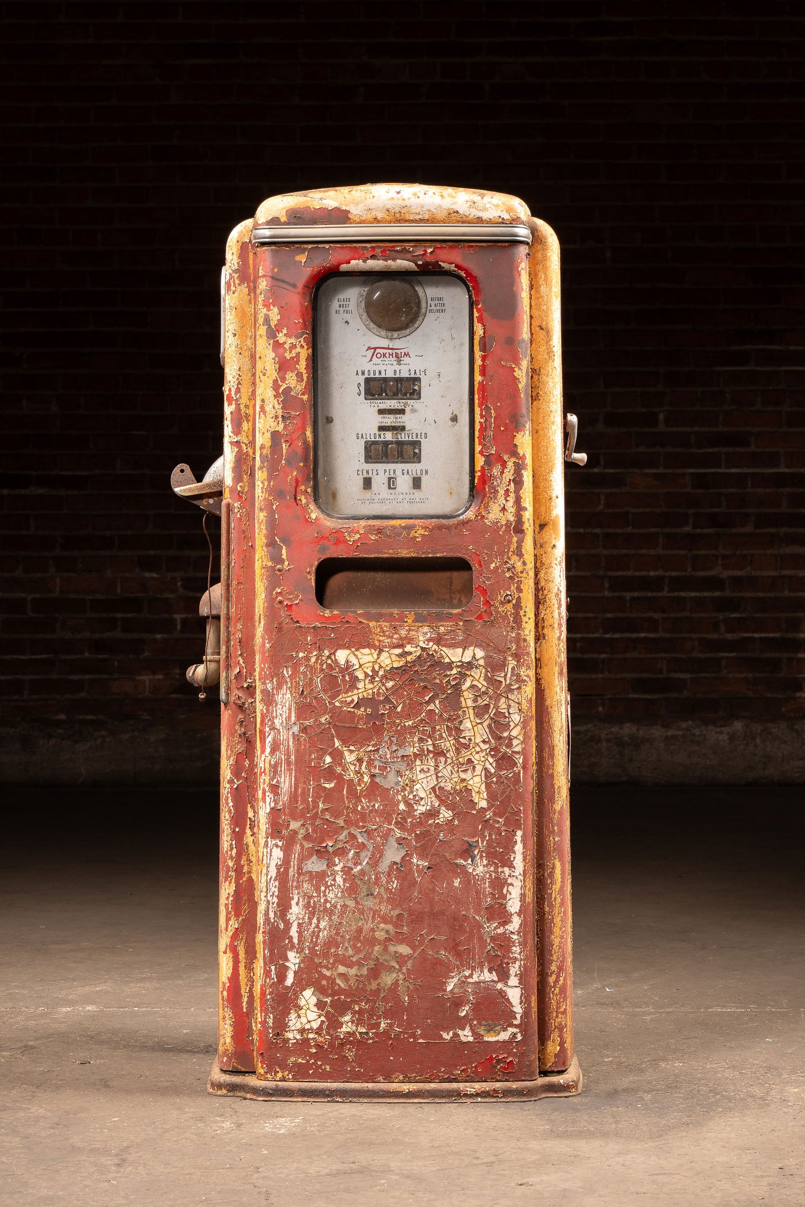 c. 1930s Tokheim Model 39 - Fire Chief Gas Pump (1 of 14)
