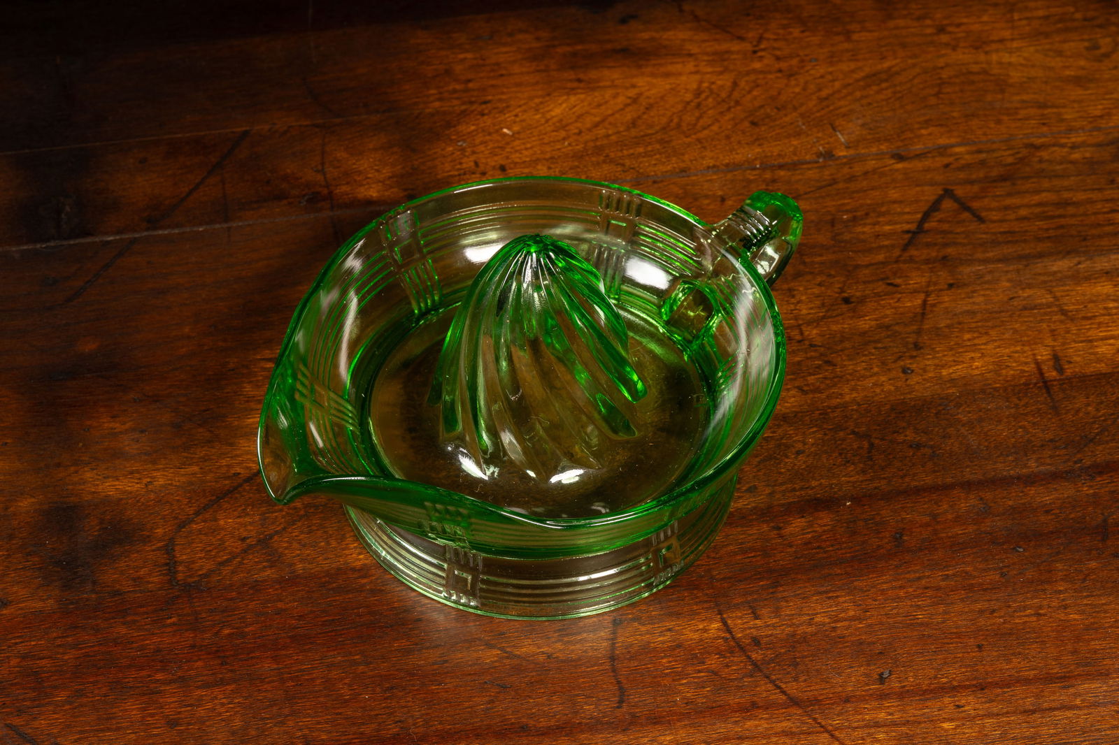 Uranium Glass Juicer - 3