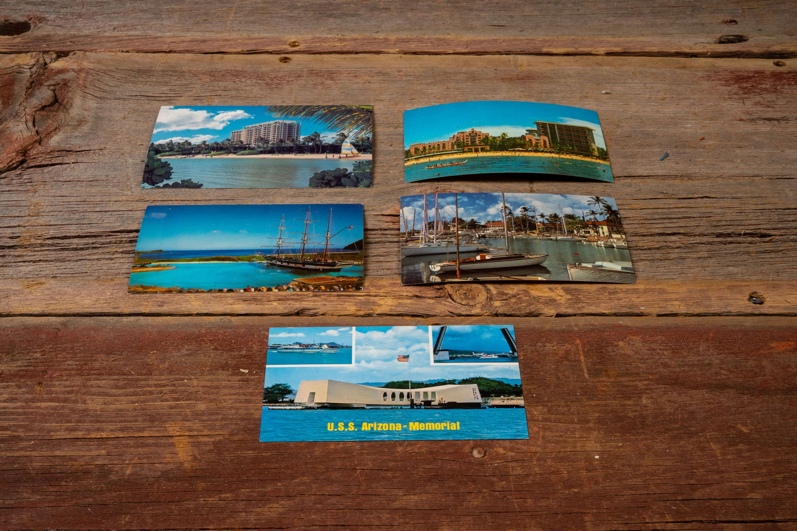 Vintage Hawaii Postcard Lot: **NOTE: Any shipping quotes provided on this screen are provided by Live Auctioneers. For an in-house shipping quote on this lot, please reach out to us at rockauctiongallery@gmail.com.** C-19190