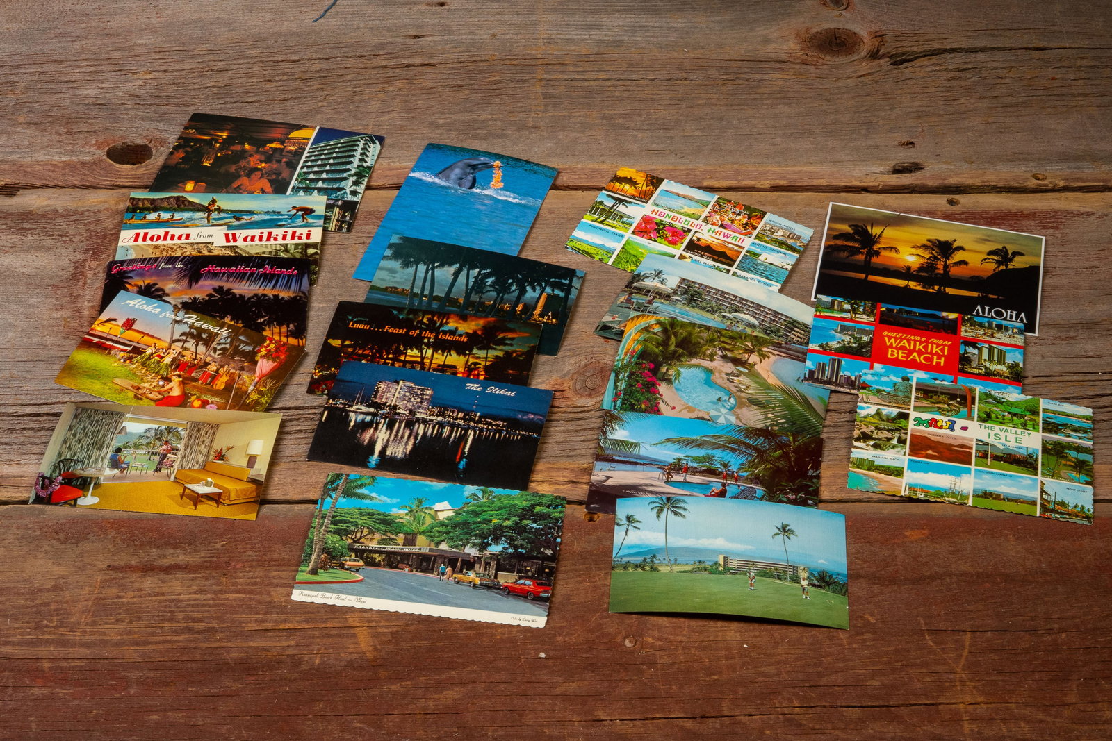 Vintage Hawaii Postcard Collection: **NOTE: Any shipping quotes provided on this screen are provided by Live Auctioneers. For an in-house shipping quote on this lot, please reach out to us at rockauctiongallery@gmail.com.** C-19191