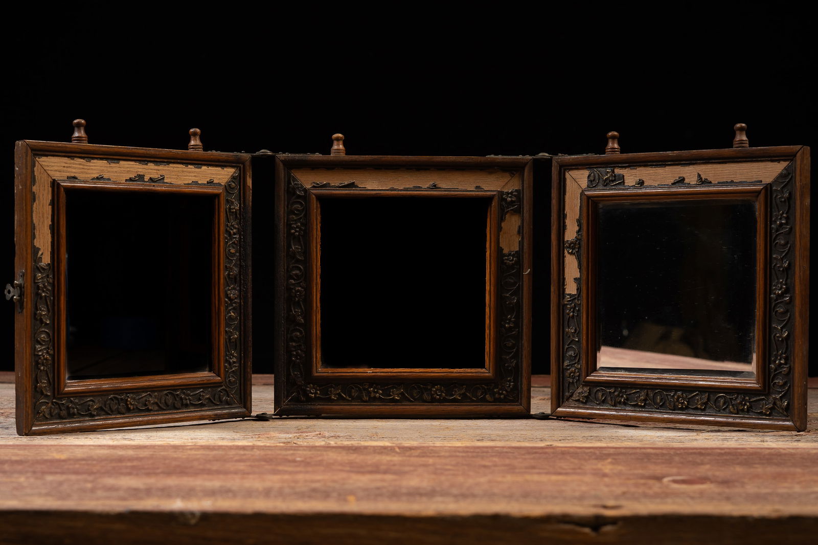 Victorian Tri-Fold Vanity Mirror - 14