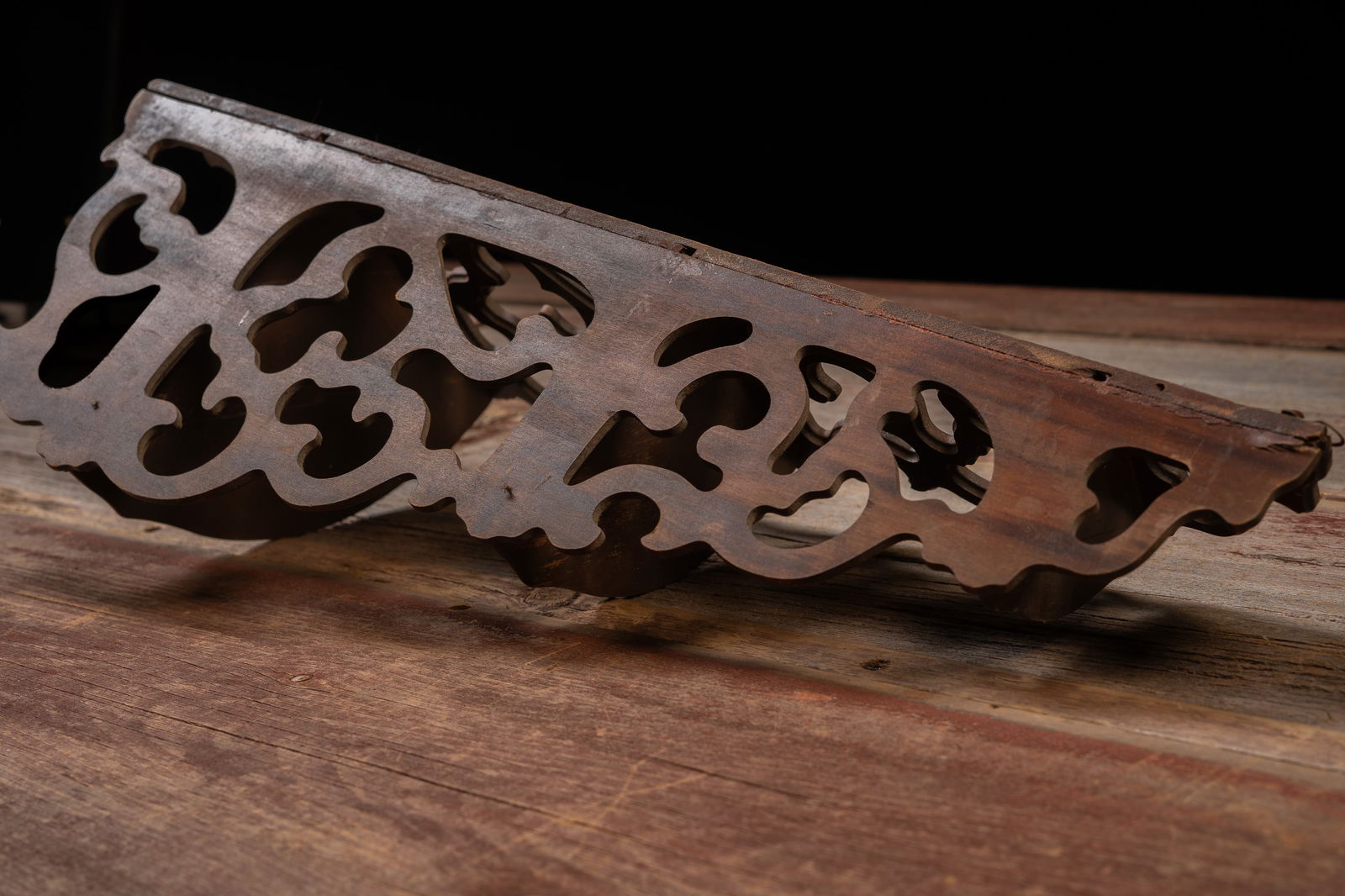 Victorian Three-Tier Scroll-Cut Corner Shelf - 6