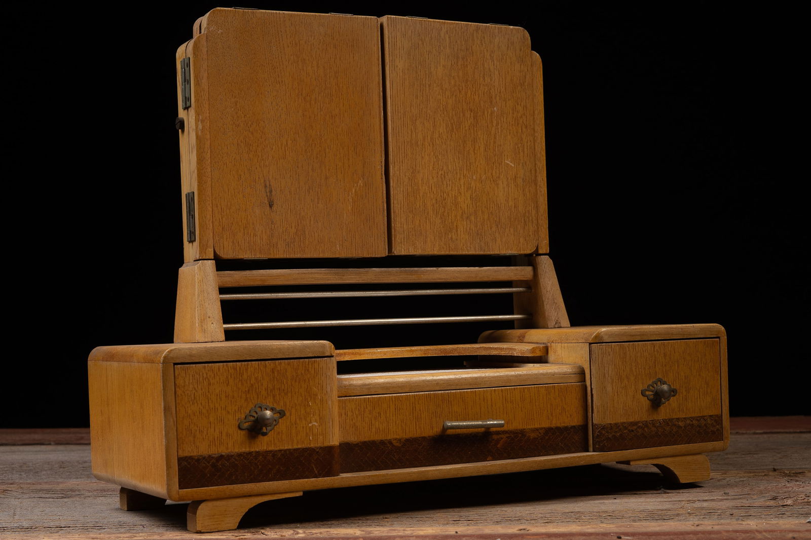 Wooden Streamline Art Deco Oak Tri-Fold Vanity (1 of 8)