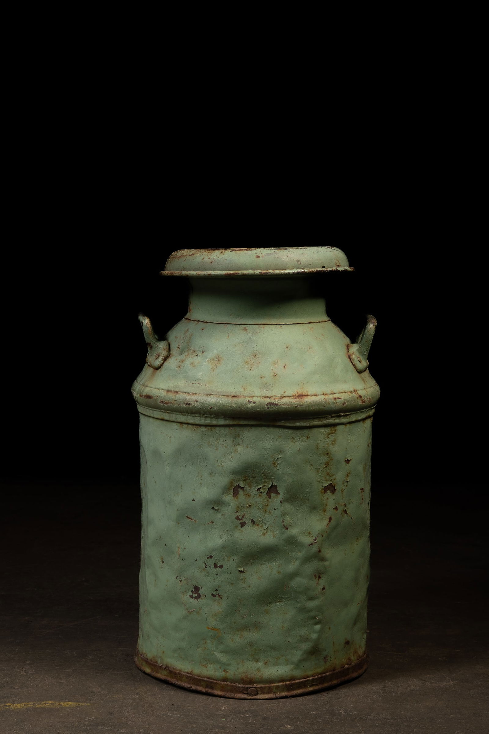 Green Painted Steel Milk Can: **NOTE: Any shipping quotes provided on this screen are provided by Live Auctioneers. For an in-house shipping quote on this lot, please reach out to us at rockauctiongallery@gmail.com.** 