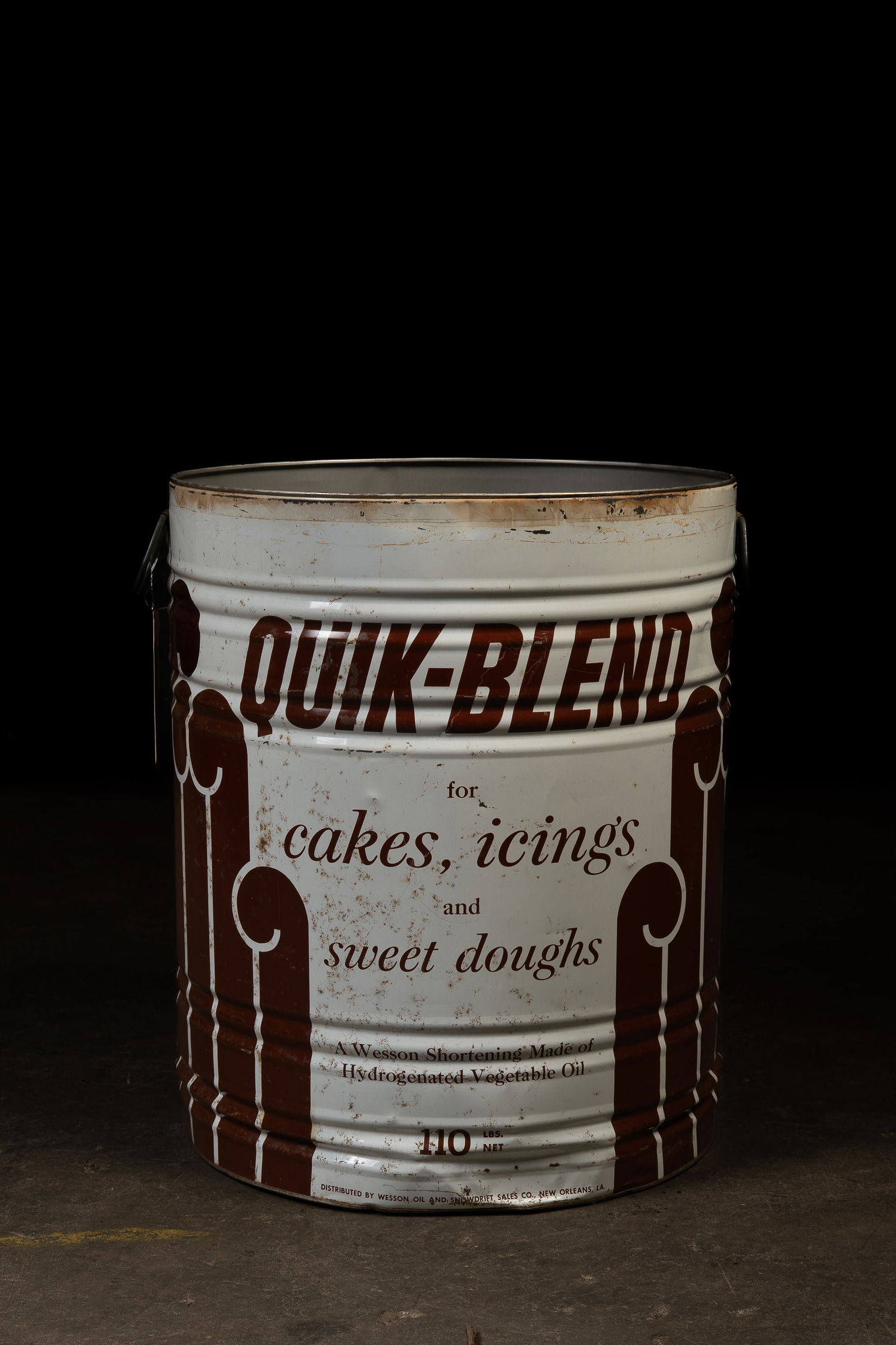 Quik-Blend 110 lb. Shortening Tin by Wesson: **NOTE: Any shipping quotes provided on this screen are provided by Live Auctioneers. For an in-house shipping quote on this lot, please reach out to us at rockauctiongallery@gmail.com.** 