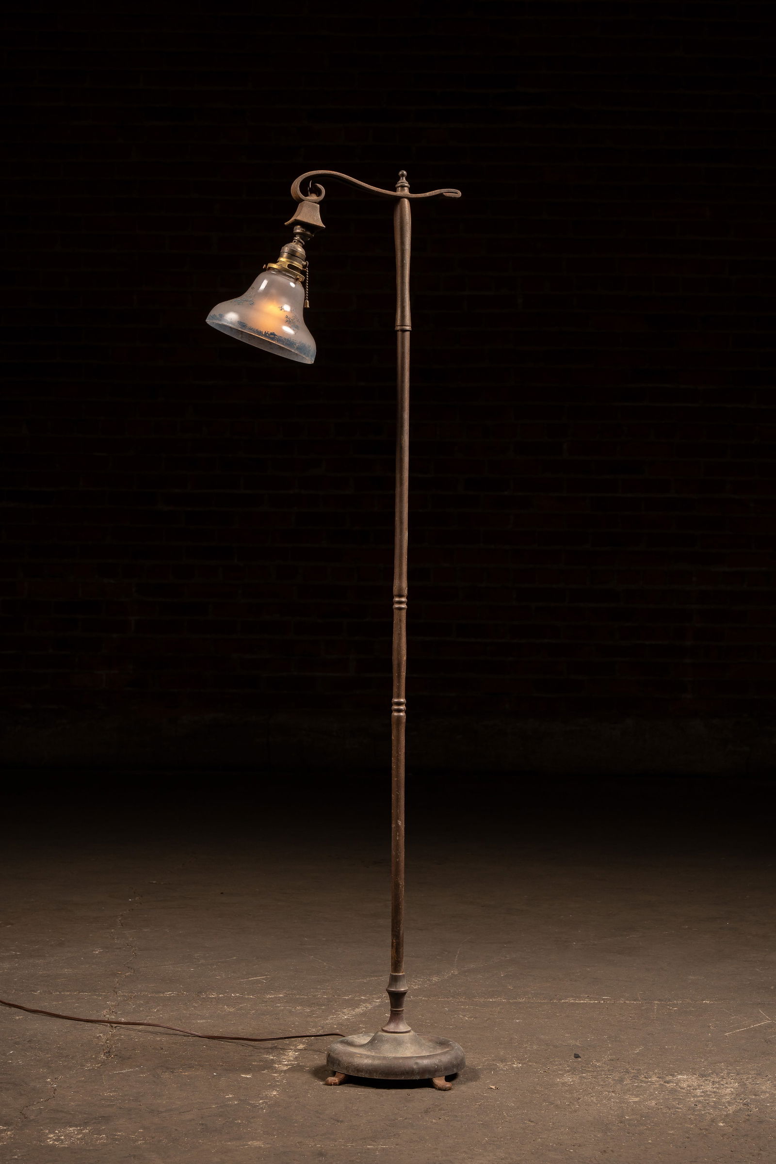 Ball Joint Bridge Arm Lamp w. Blue Floral Lamp: **NOTE: Any shipping quotes provided on this screen are provided by Live Auctioneers. For an in-house shipping quote on this lot, please reach out to us at rockauctiongallery@gmail.com.** 