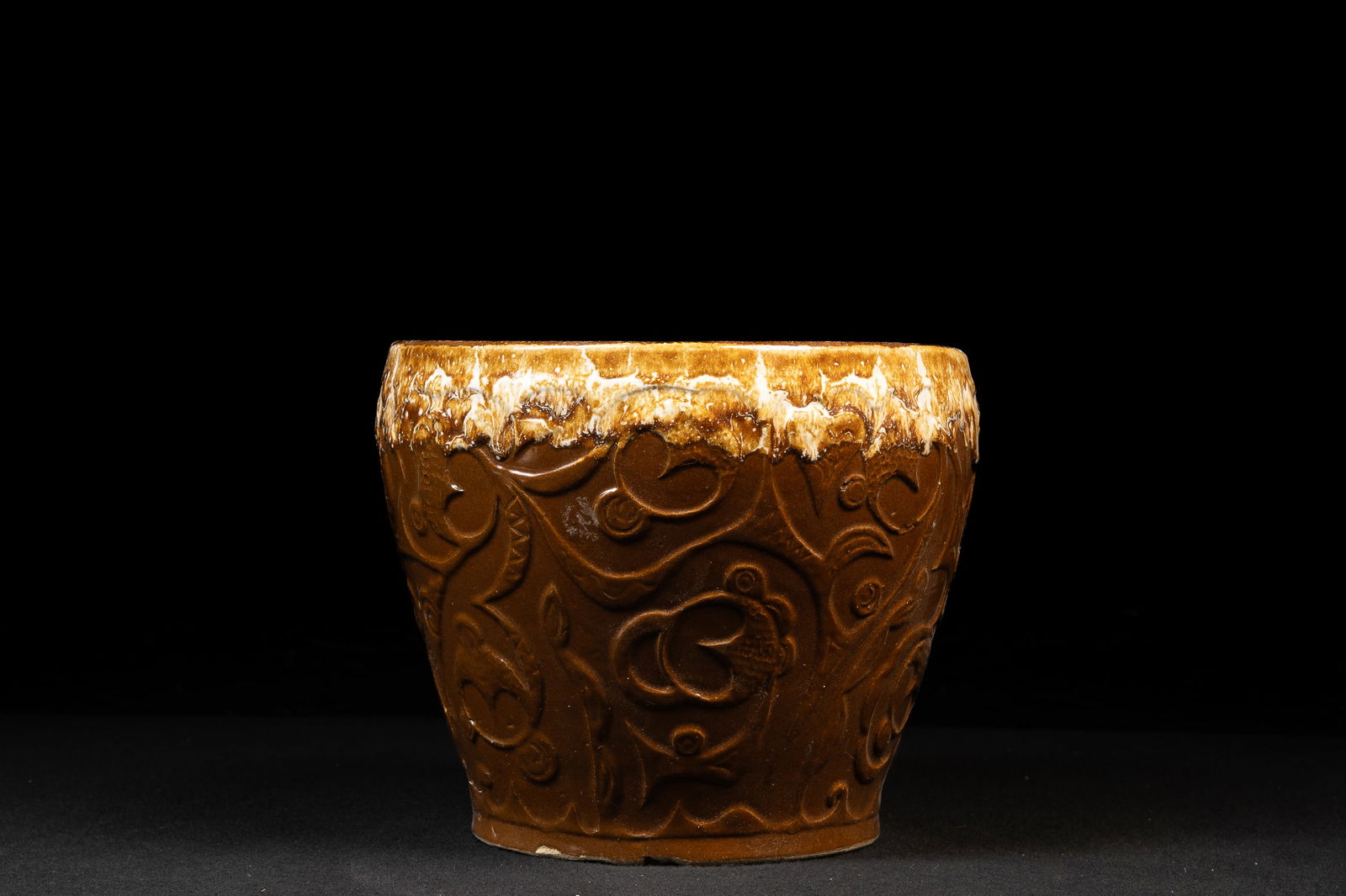 Ransbottom Roseville Ceramic Jardinière No. 1420 (1 of 7)