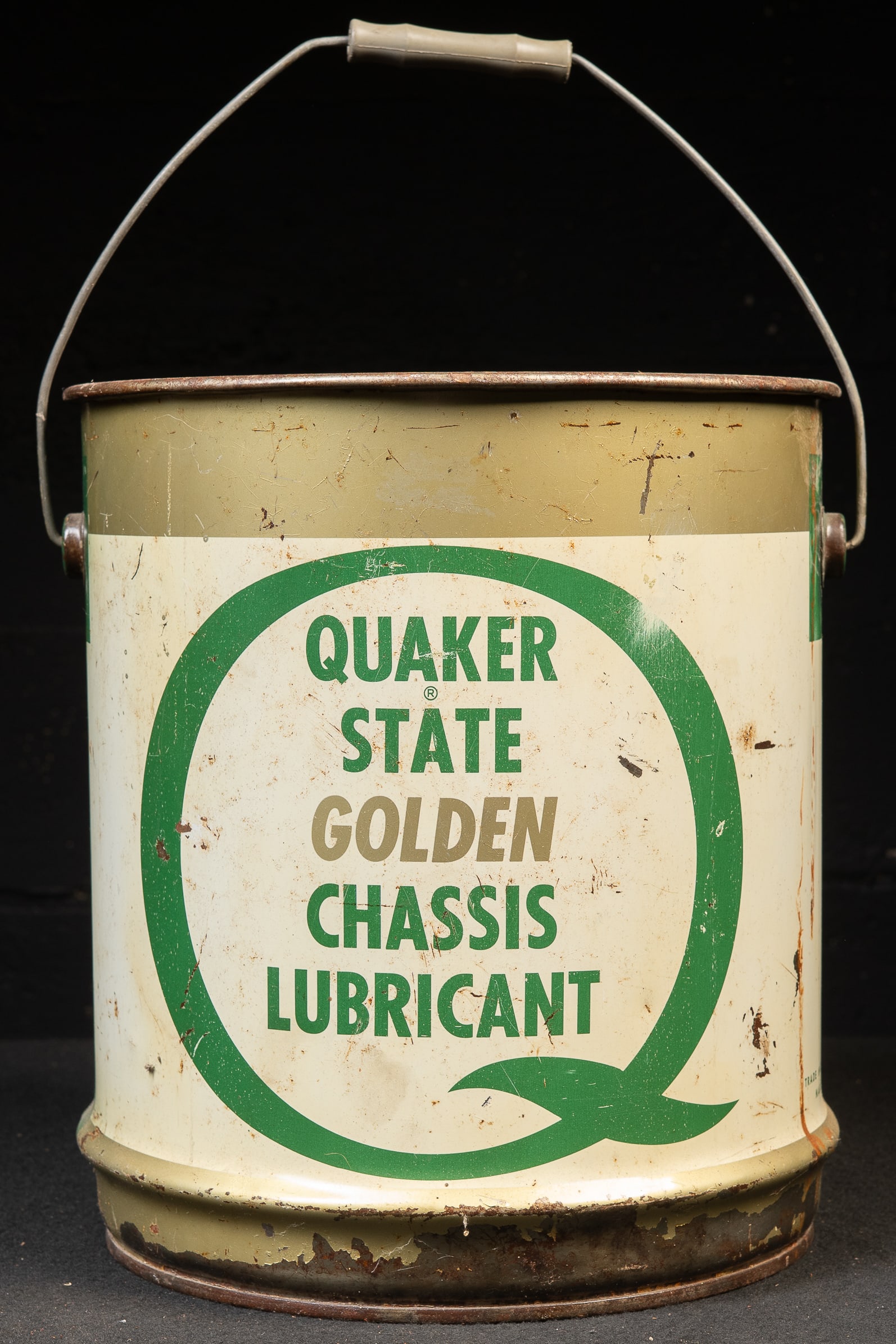 Quaker State "Golden Chassis Lubricant" 35lb. Pail (1 of 7)