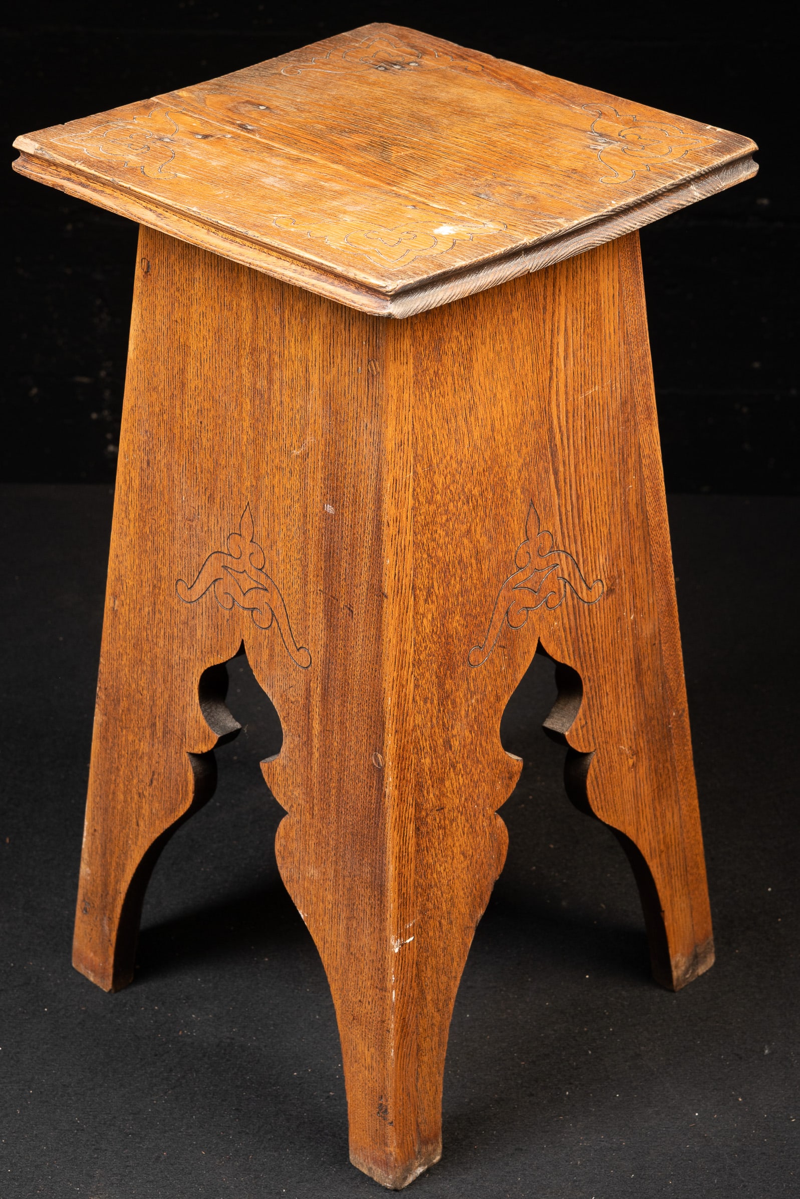 Antique Arts & Crafts Oak Plant Stand: **NOTE: Any shipping quotes provided on this screen are provided by Live Auctioneers. For an in-house shipping quote on this lot, please reach out to us at rockauctiongallery@gmail.com.** C-19355