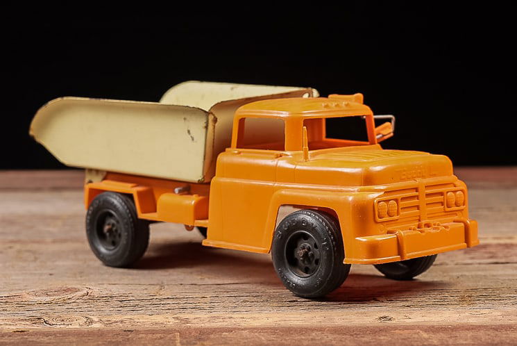 Buddy L Pressed Steel Dump Truck (1 of 7)