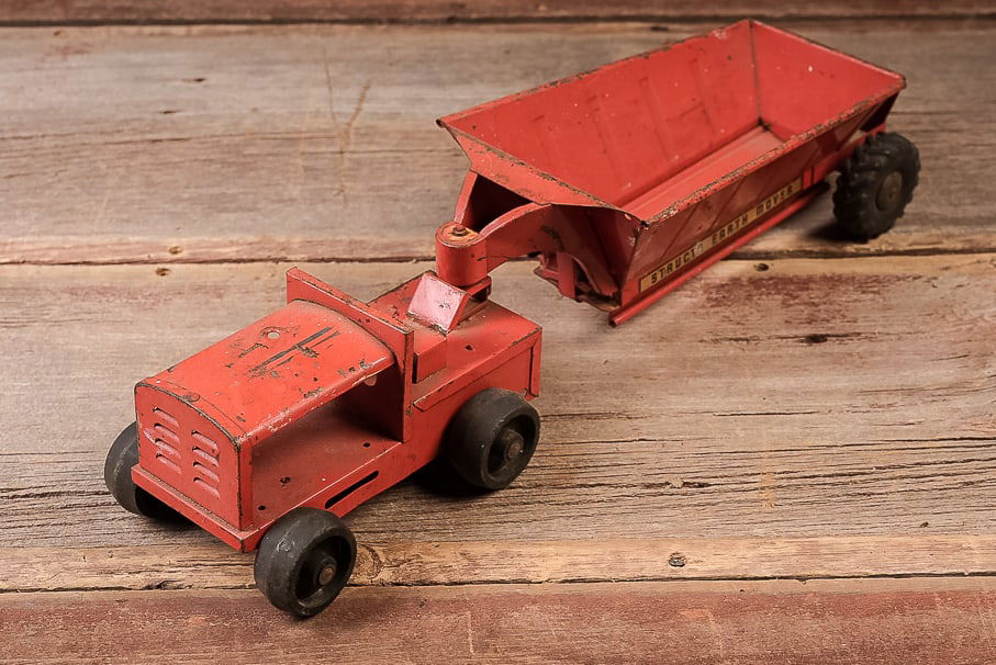 Structo Earth Mover Tractor and Scraper Toy (1 of 6)