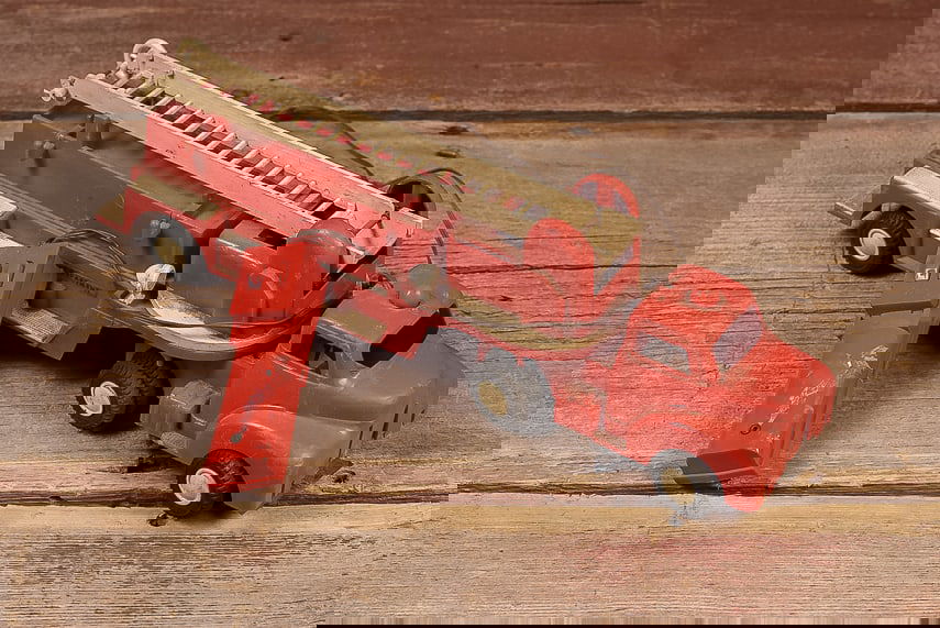 Plastic Toy Fire Truck with Ladder (1 of 6)