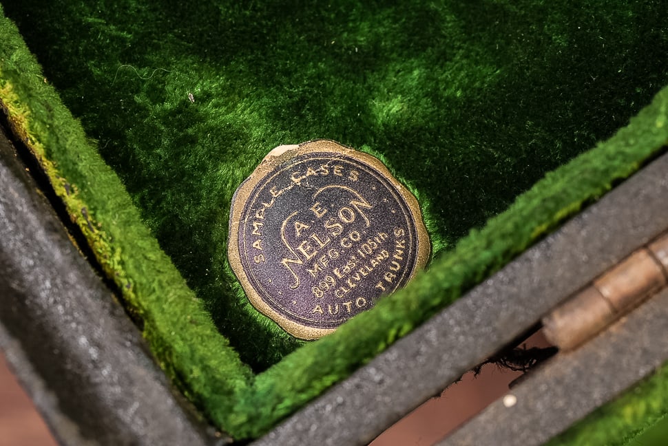 Sample Auto Trunk Case by A.E. Nelson Mfg. Co. - 2