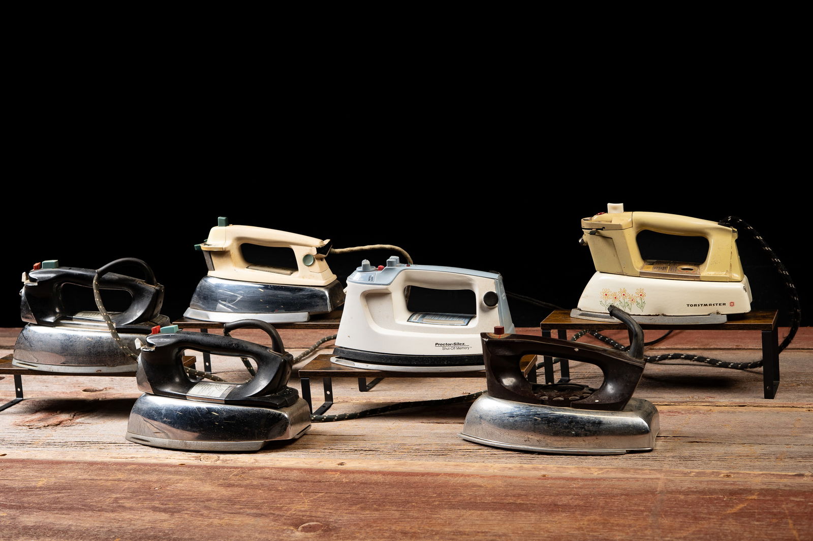 Lot of Vintage Electric Irons: **NOTE: Any shipping quotes provided on this screen are provided by Live Auctioneers. For an in-house shipping quote on this lot, please reach out to us at rockauctiongallery@gmail.com.** 