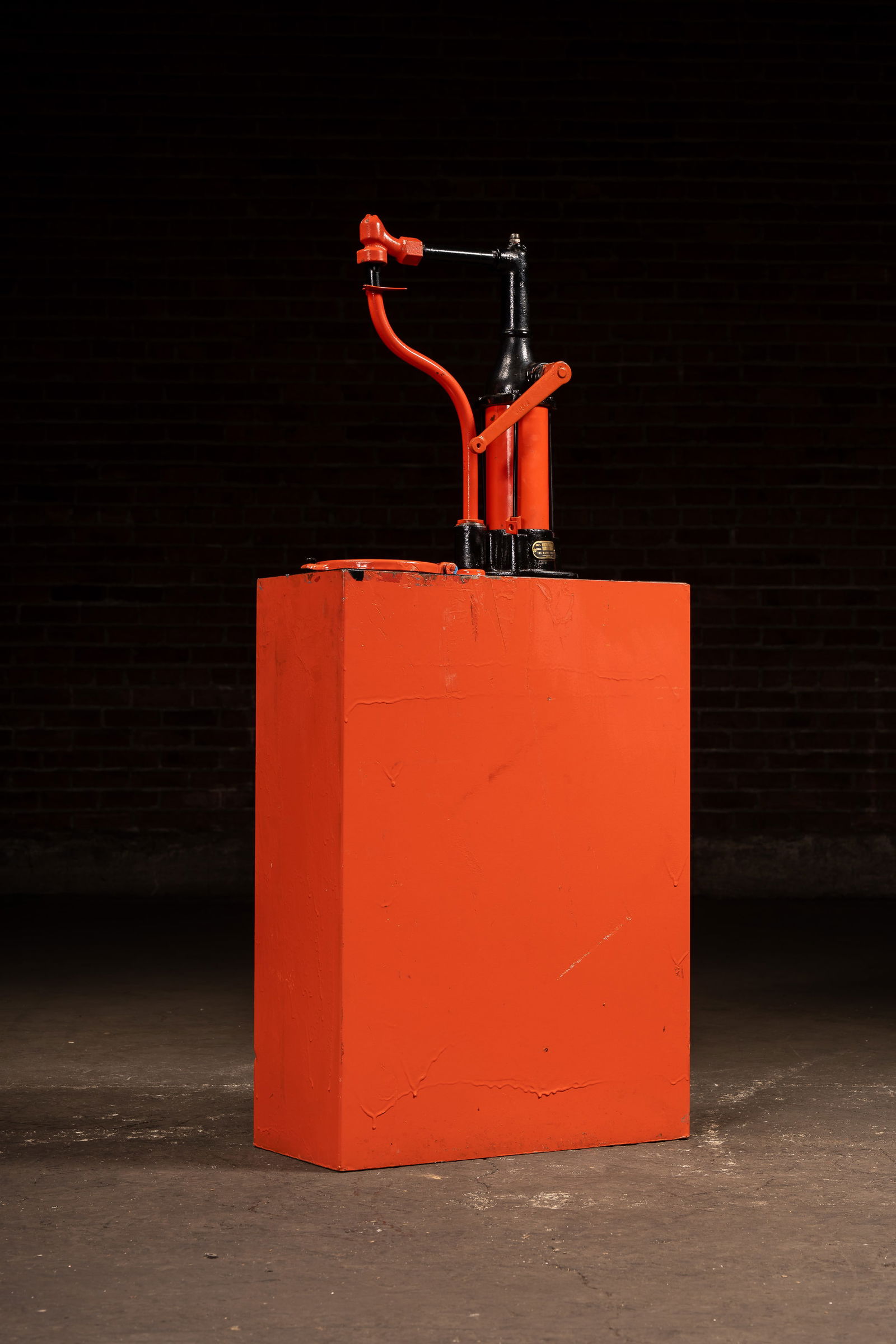 Model 90BS - Wayne Hand Operated Lubester: **NOTE: Any shipping quotes provided on this screen are provided by Live Auctioneers. For an in-house shipping quote on this lot, please reach out to us at rockauctiongallery@gmail.com.** 