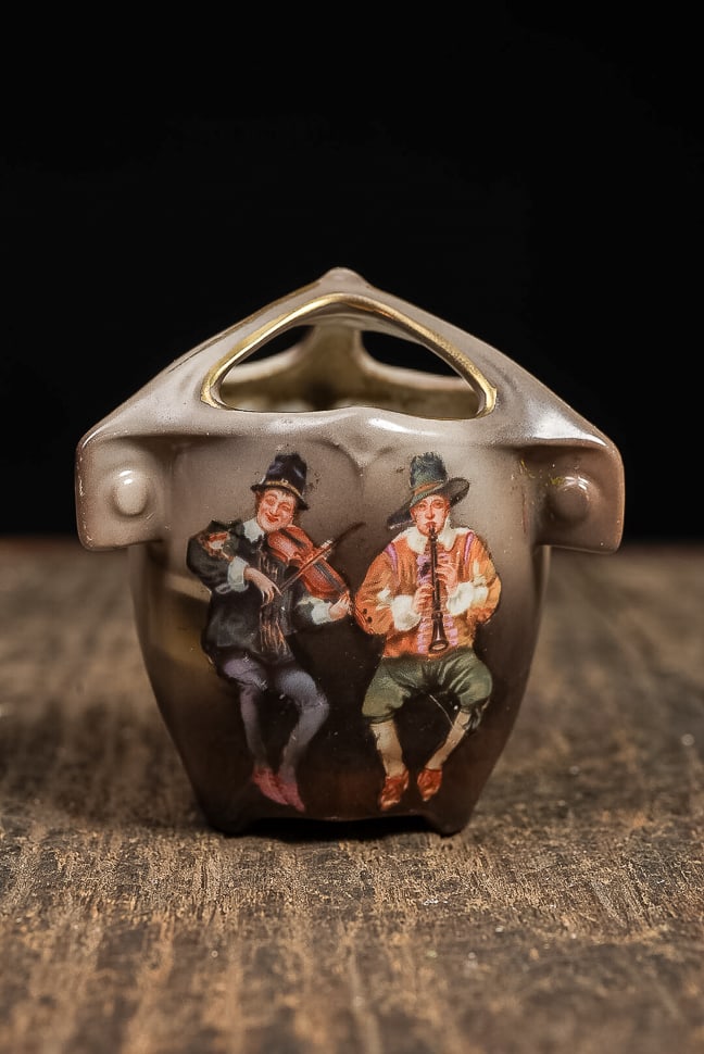 Early 20th C. Bavarian Porcelain Toothpick Holder: **NOTE: Any shipping quotes provided on this screen are provided by Live Auctioneers. For an in-house shipping quote on this lot, please reach out to us at rockauctiongallery@gmail.com.** 