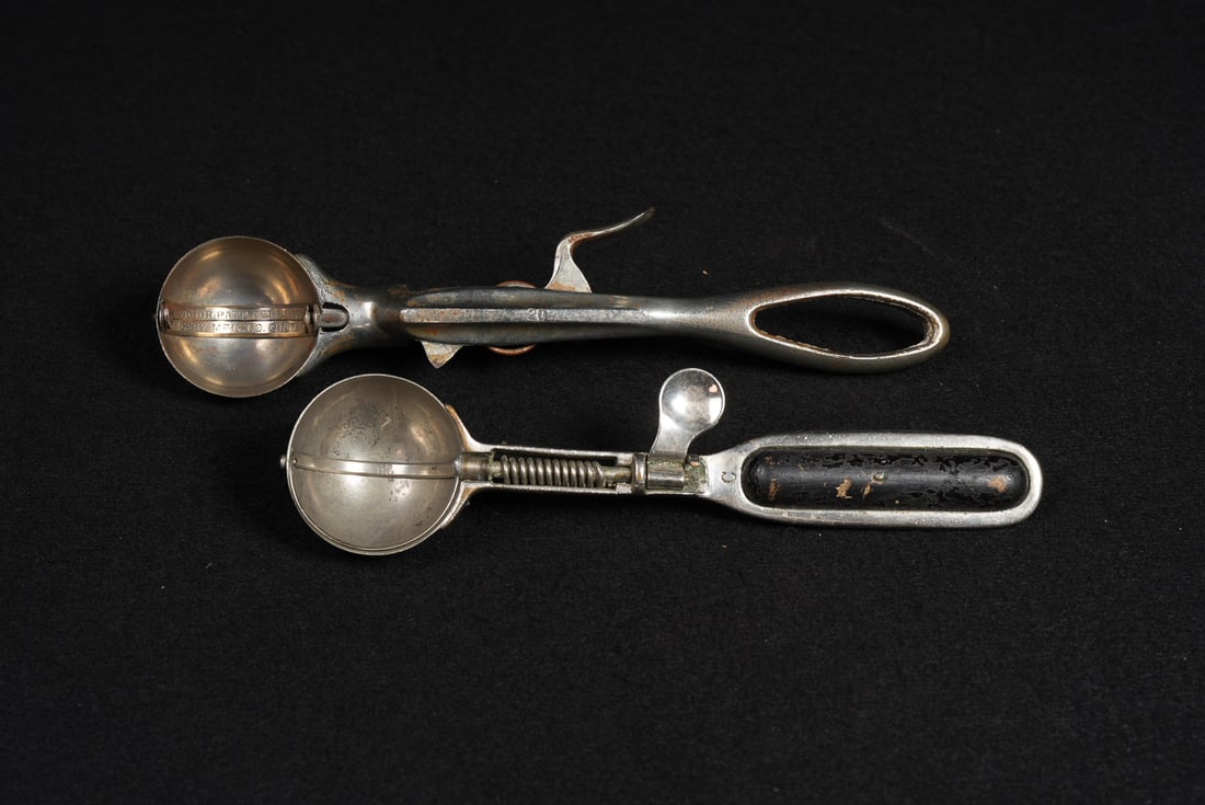 2 Mechanical Ice Cream Scoops, Kingery and Clipper (1 of 10)