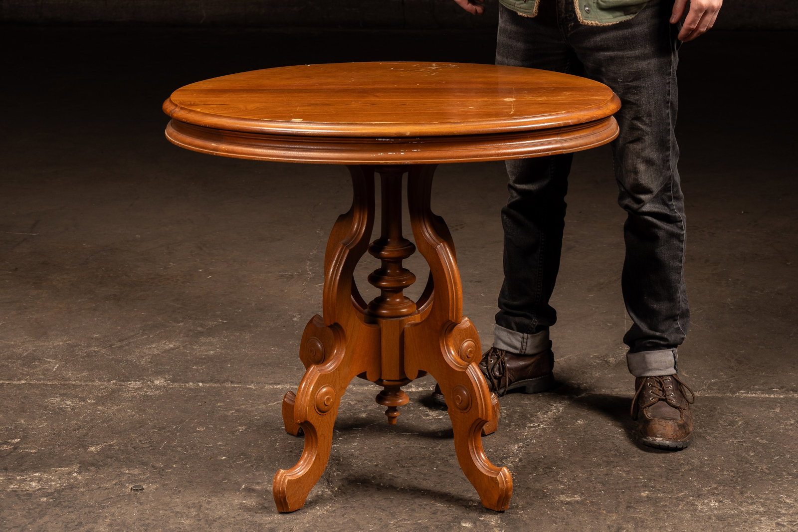 Victorian Oval Side Table - 5