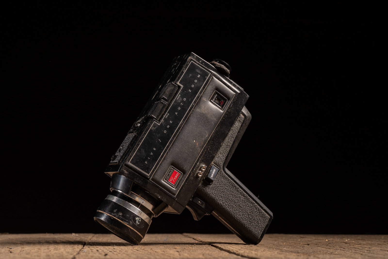 Sears C-130 Five-One Auto Zoom 8mm Movie Camera (1 of 6)